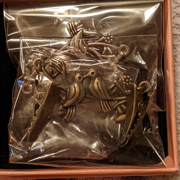 Sweater Clip Special - Picture 3 of 5